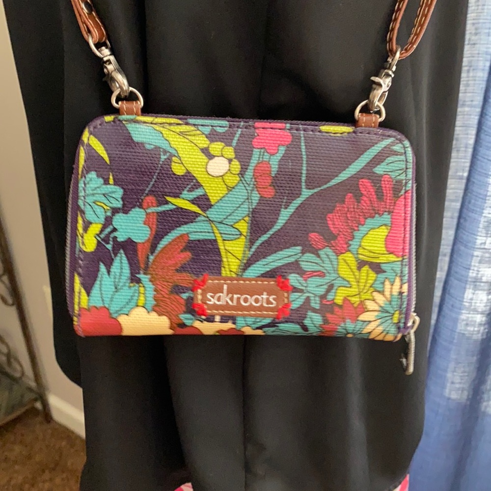 Sak Roots Crossbody/Wallet - Picture 1 of 7